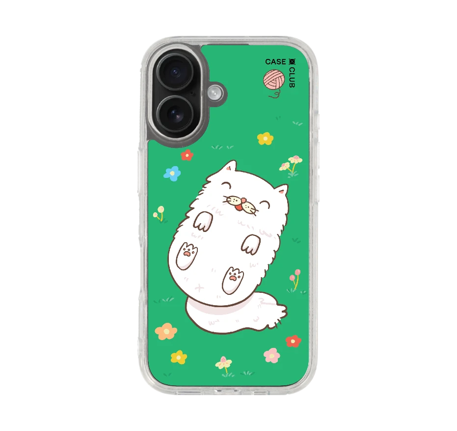 persian cat in the garden