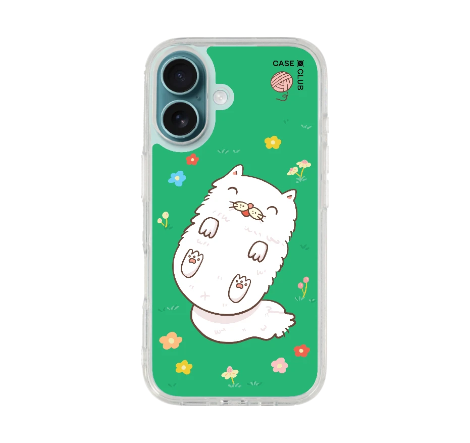 persian cat in the garden