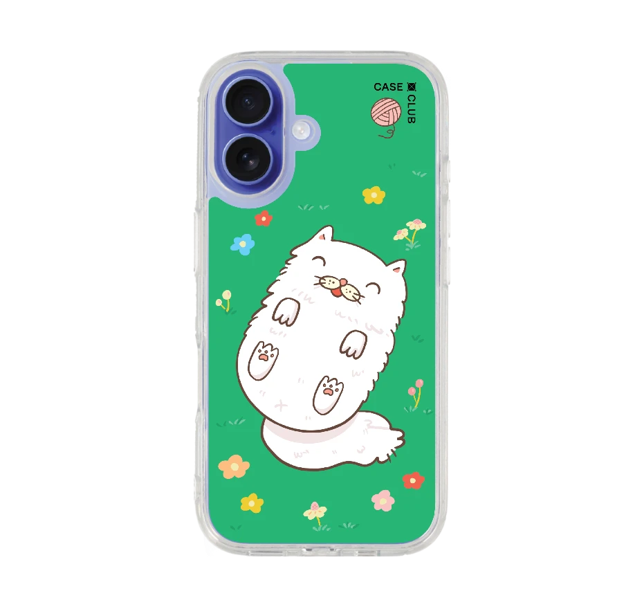 persian cat in the garden