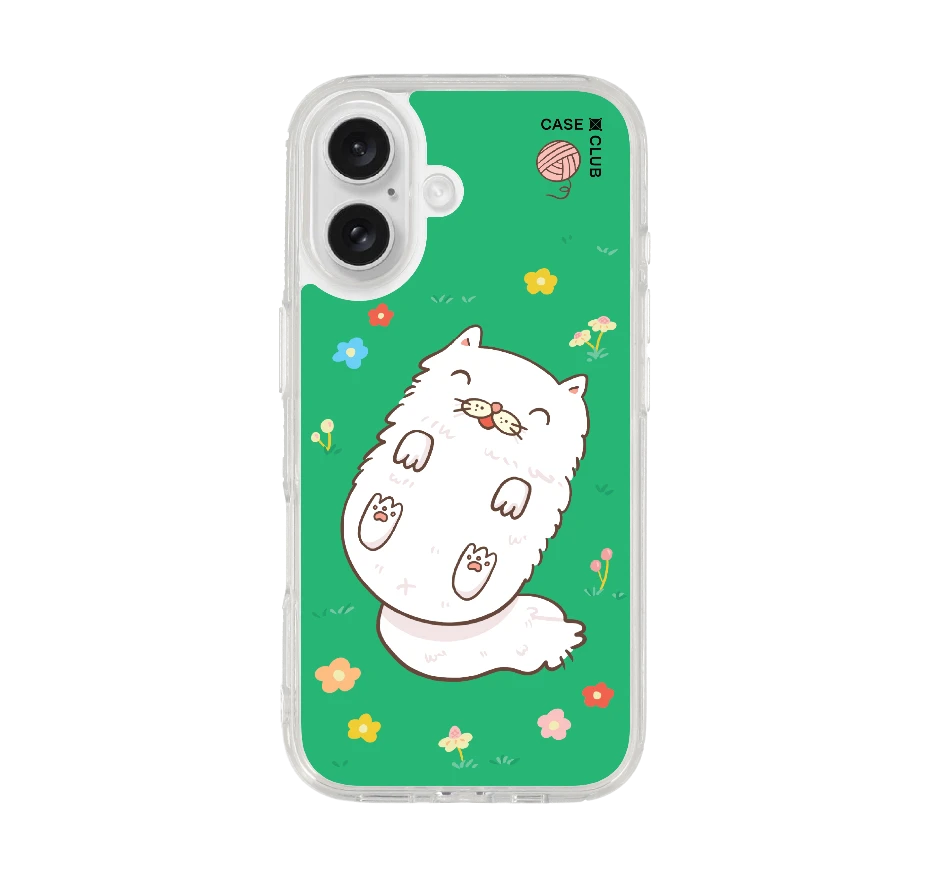 persian cat in the garden